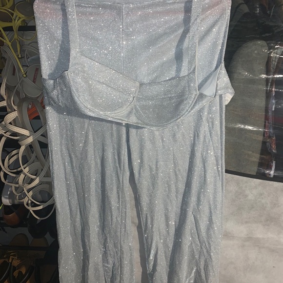 Two piece set - Picture 4 of 4